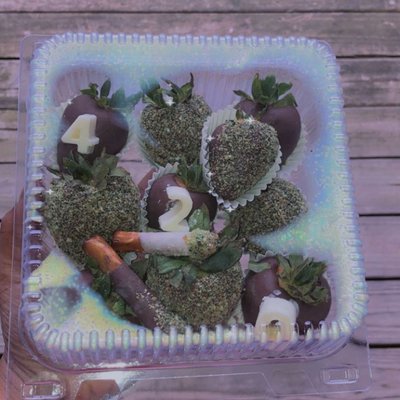 Small Strawberry Box 