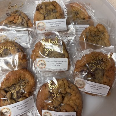 Homemade Chocolate Chip Cookies 