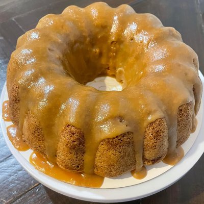Caramel Apple Bundt Cake 