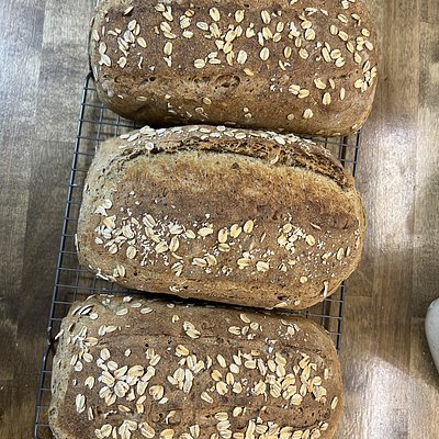 Whole grain sandwich bread