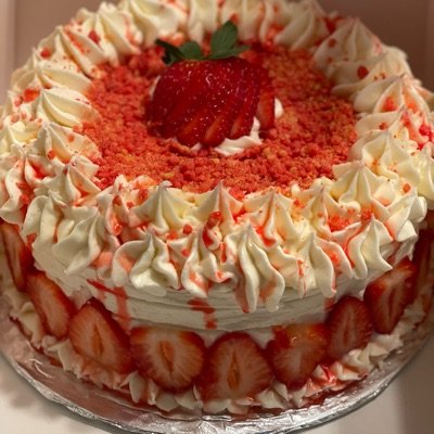 Strawberry Crunch Cheesecake 