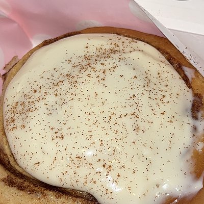 Single Classic Cinnamon Roll