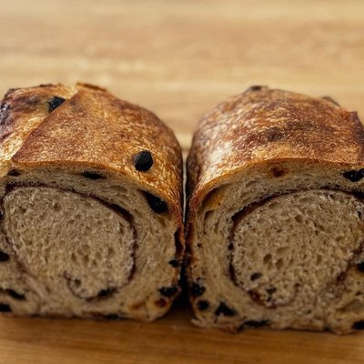 CINNAMON & RAISIN LOAF