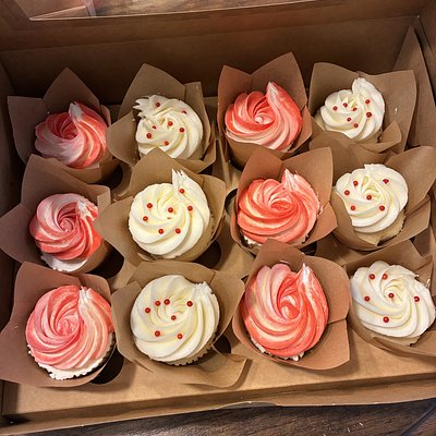 Assorted Full Sized Cupcakes 