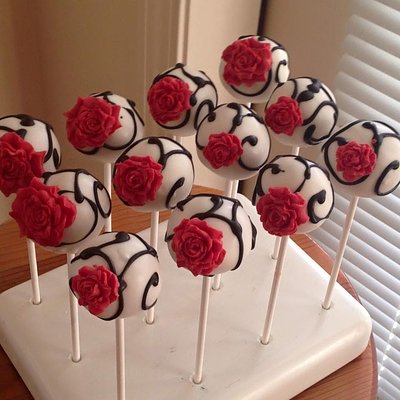 Intricate Custom Cakepops
