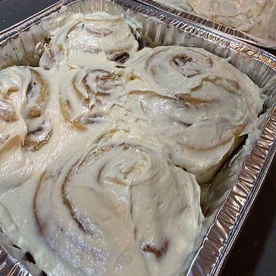 Cinnamon Rolls 8x8 Pan (4 Rolls) 