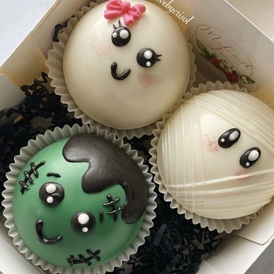 Spooky Bombs 👻