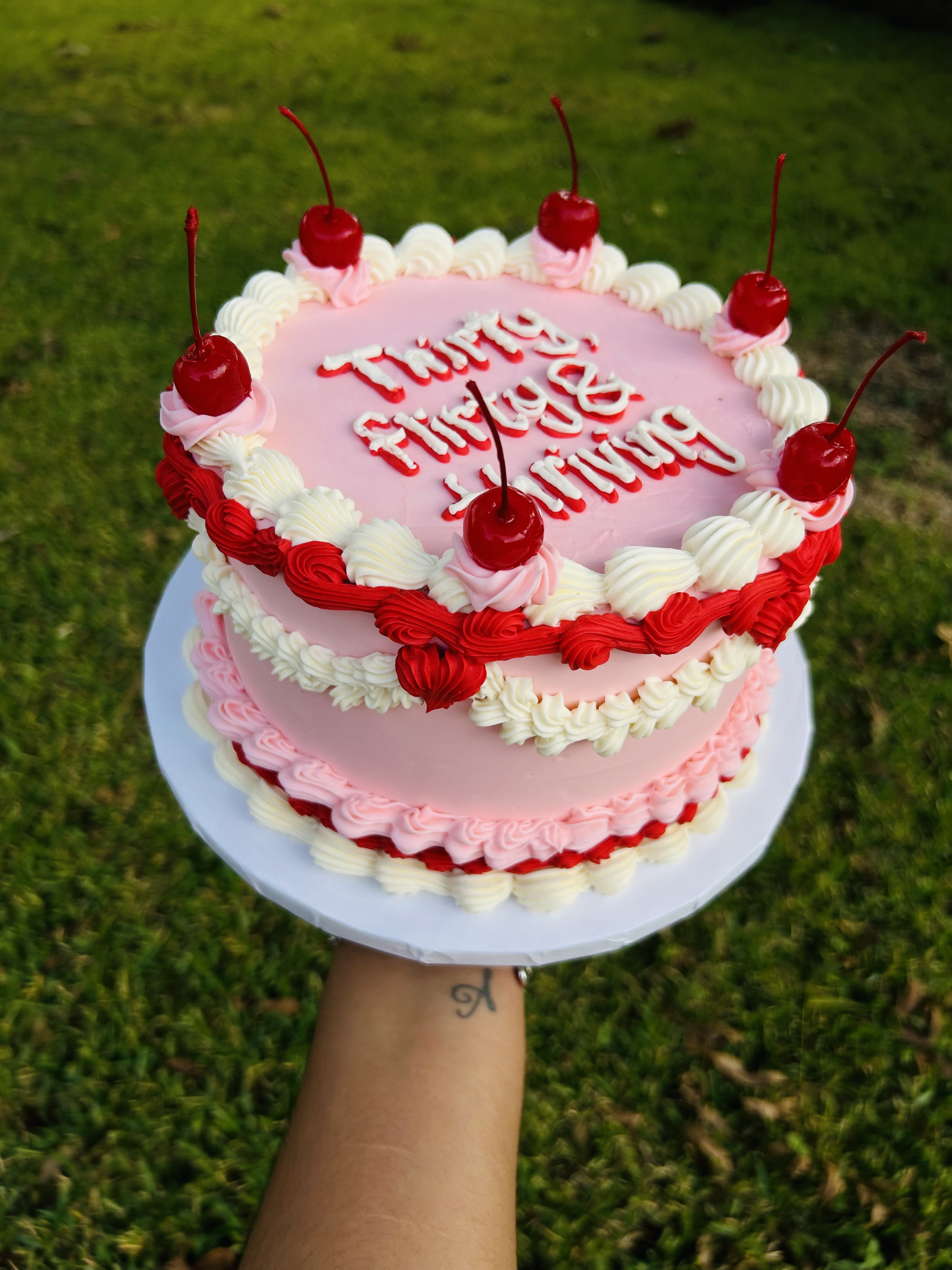 8 Inch Circle Cake (tall) 