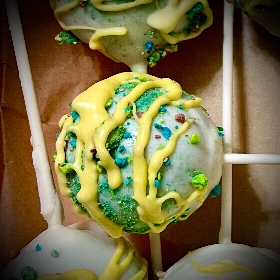 Marshmallow Rainbow Cake Pops