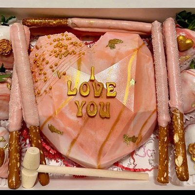 V-Day Smash Heart Box