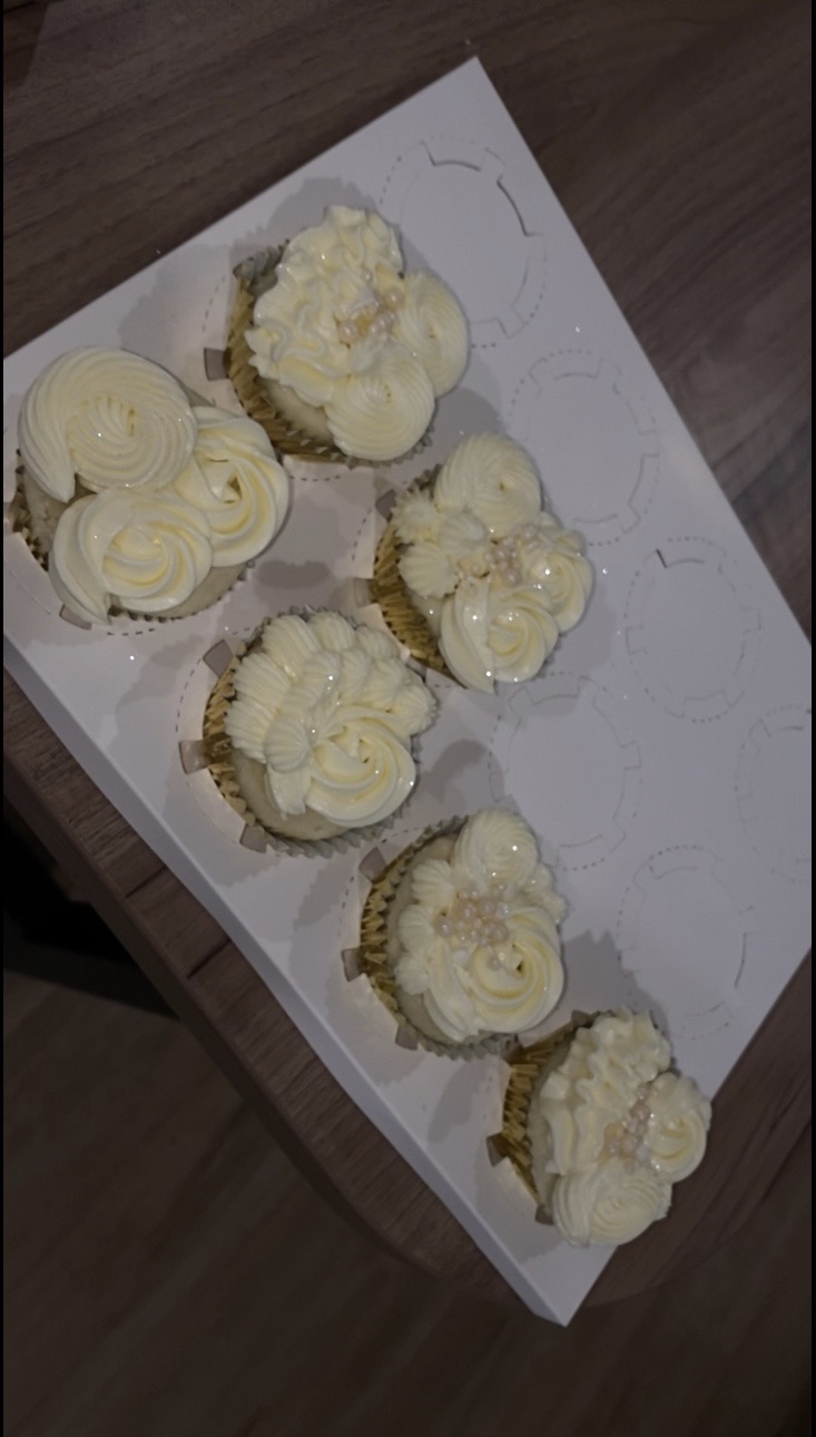 Vanilla Cupcake - Singular 