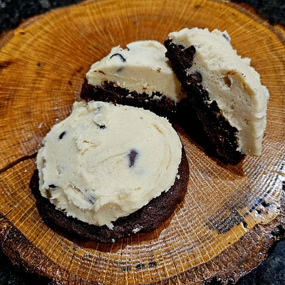Chocolate Chip Cookie Dough Cookies (6ct)