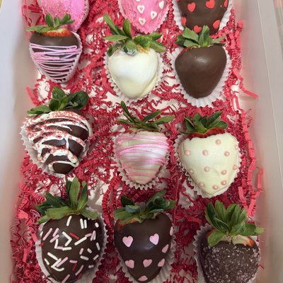 12ct - Chocolate Covered Strawberries 
