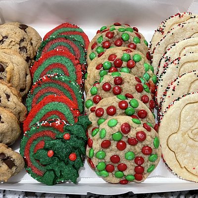 Holiday Cookie Box 2 Dozen