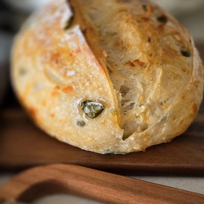 Jalapeño Cheddar Sourdough Large