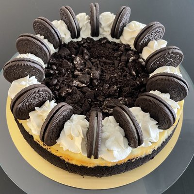 Classic 9" Oreo Cheesecake