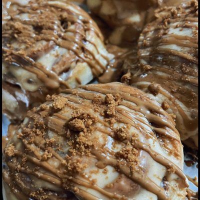 Mini Cookie Butter Cinnamon Buns 1 Dozen