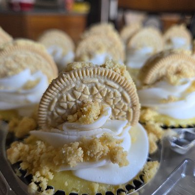 Lemon Crunch Cupcakes- Standard Size