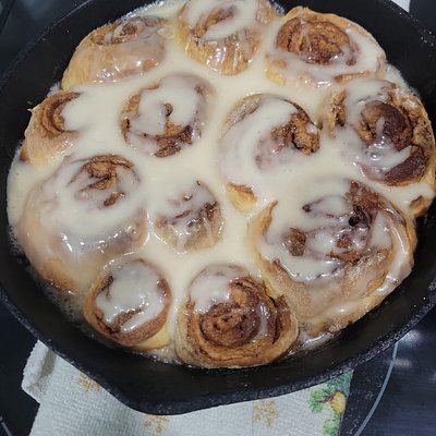 Cinnamon Rolls (Price Per Roll)