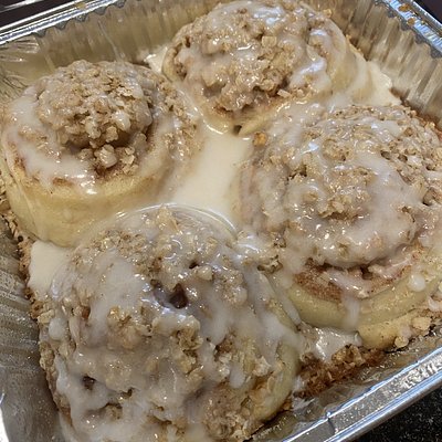 Apple Crisp Cinnamon Rolls (4)