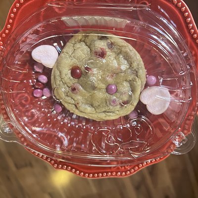 1 Count GF M&M Chocolate Chip Cookie 