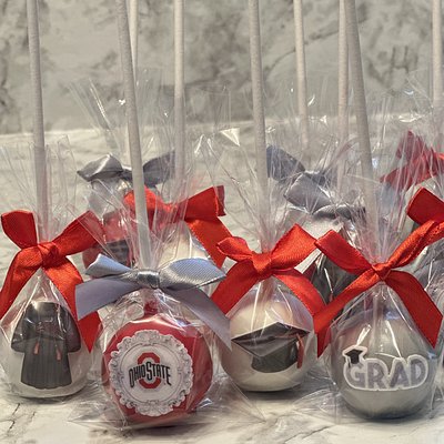 1 Dozen Graduation Cake Pops