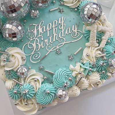 8” Square Cake (Feeds Up To 14) 