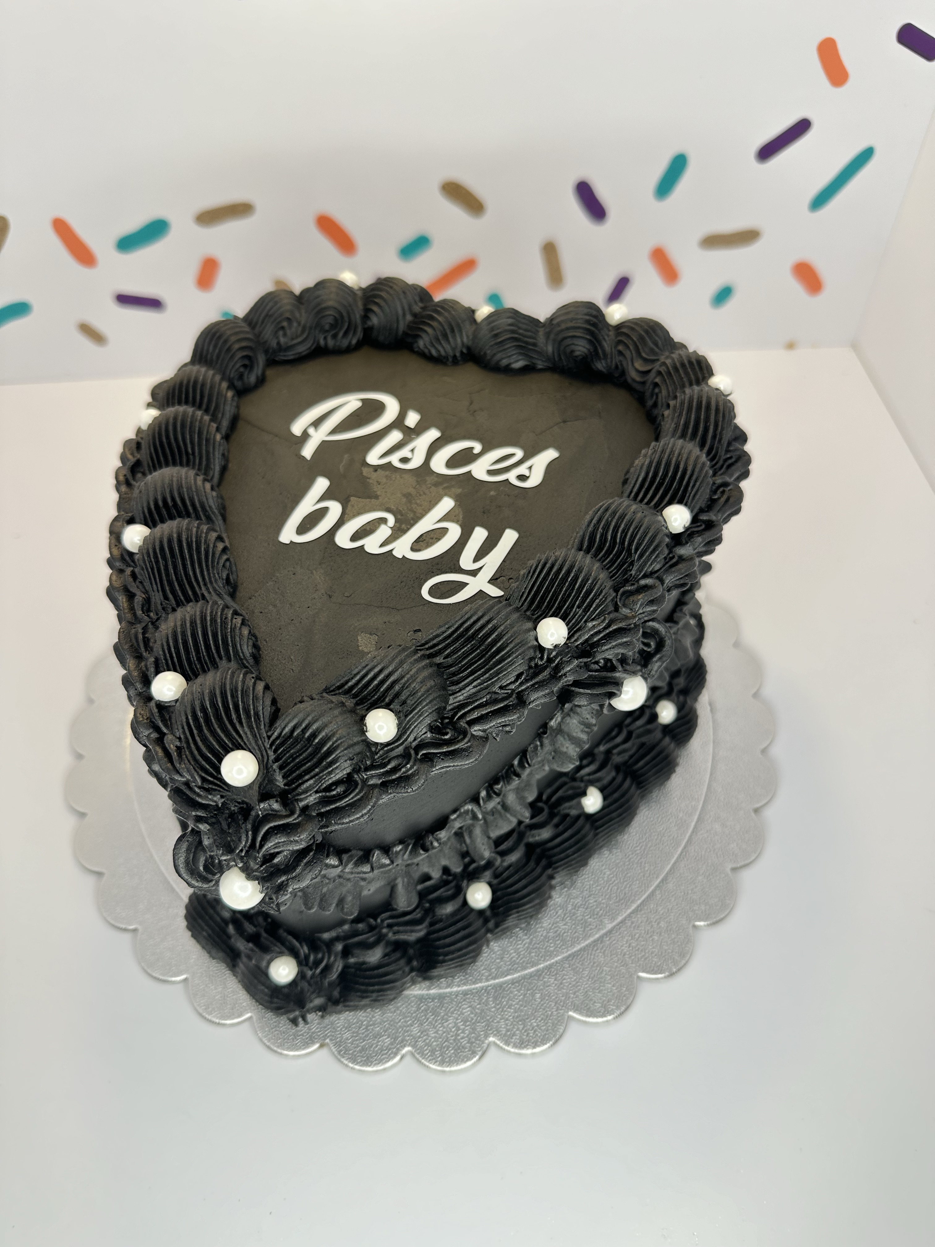 6” Vintage Heart Cake Serves 10-12 People