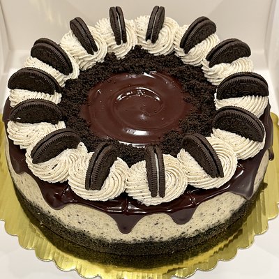 10” Oreo Cookies And Cream Cheesecake 