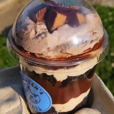 16oz. Reese's Cheesecake Jars (2)