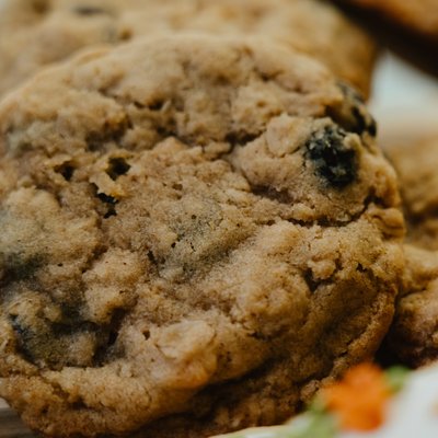 Brown Butter Oatmeal Raisin Cookies (dozen)
