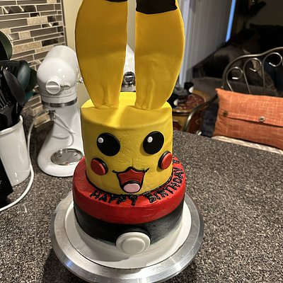 Pokémon Theme Cake