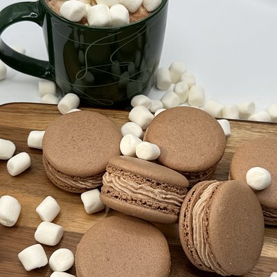 Macarons With Buttercream Filling