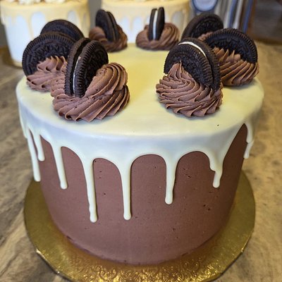 Dark Chocolate Oreo Cake