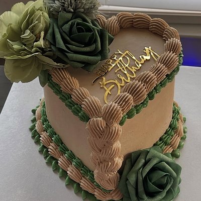 Custom 6" Heart cake