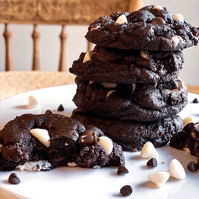 Triple Chocolate- Classic Size