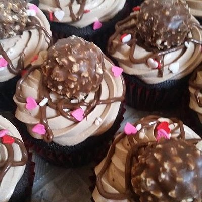 Ferrero Rocher Chocolate Hazelnut (12)