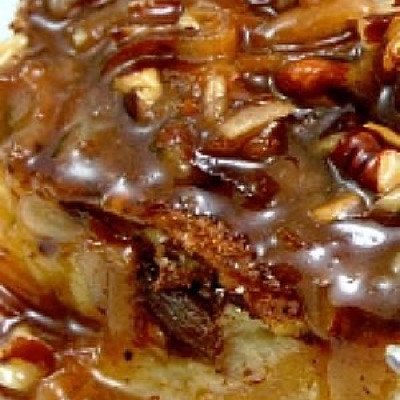 Carmel Pecan Cinnamon Rolls 1 Dozen 
