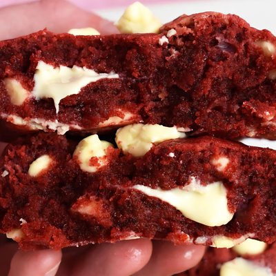White Chocolate Red Velvet Cookies (6) ( Not Sourdough)