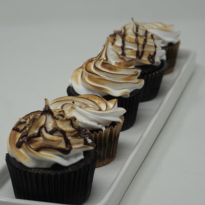 Cupcakes (One dozen Minimum)  