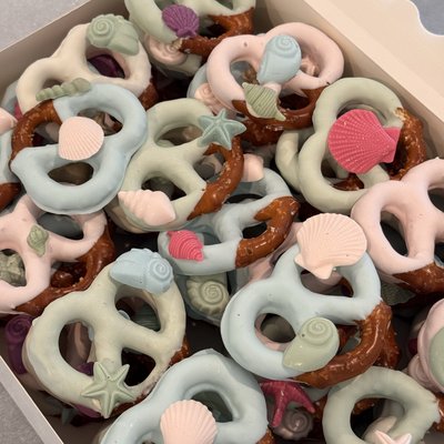 Chocolate Covered Pretzels 