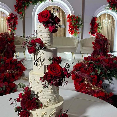 Custom Wedding Cake 