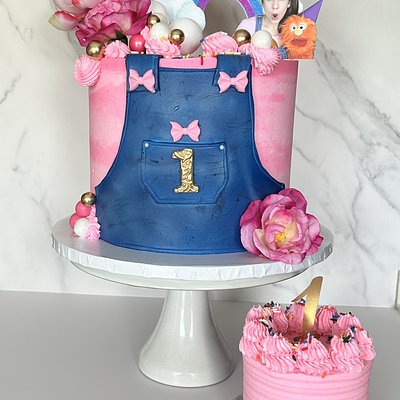 Signature Double Barrel Cake – 8” (Double Height)