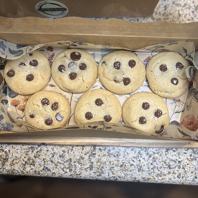 1 Dozen- Chocolate Chip Cookies