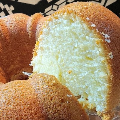 Vanilla Pound Cake
