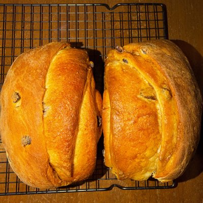 Cinnamon Raisin Bread 