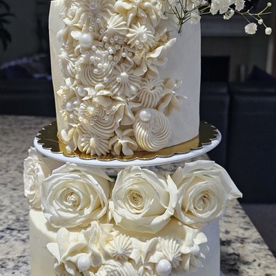 Tier Wedding Kakes W/Flowers Starting At 