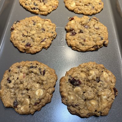 Cranberry White Chocolate Oatmeal