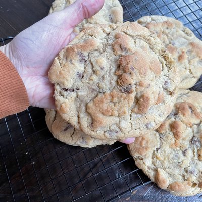 XL Chocolate Chip Cookie