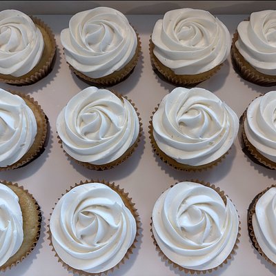 Vanilla Cupcakes 